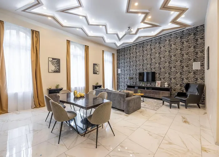Extravagant & Modern Grand In The Center Of Budapest
