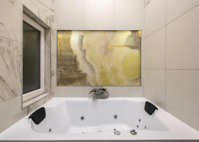 Extravagant & Modern Grand In The Center Of * Budapest