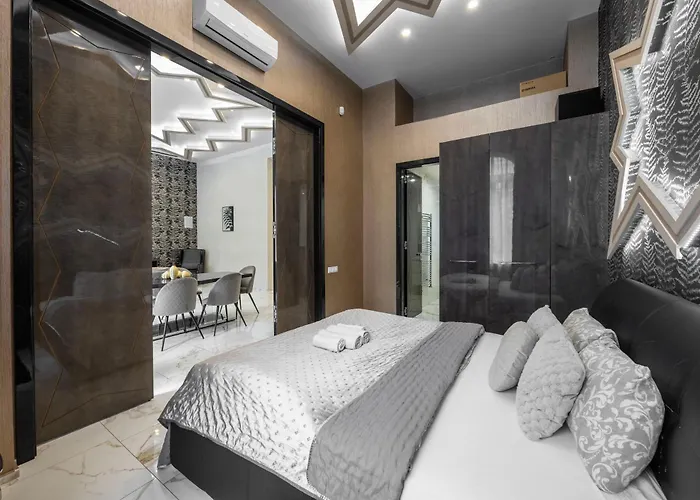 Extravagant & Modern Grand In The Center Of Budapest