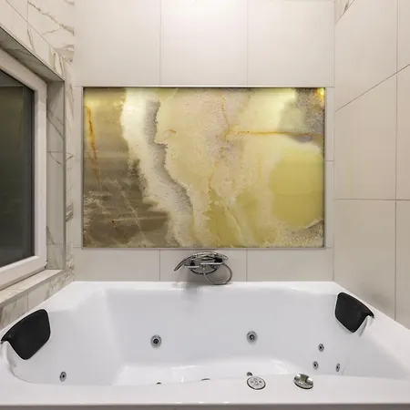 Extravagant & Modern Grand In The Center Of * Budapest