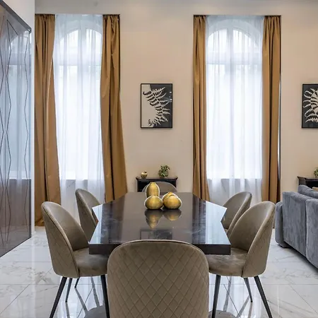Apartman Extravagant & Modern Grand In The Center Of *