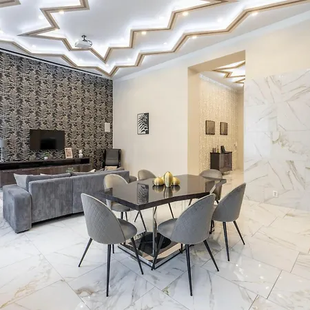 Extravagant & Modern Grand In The Center Of * Budapest
